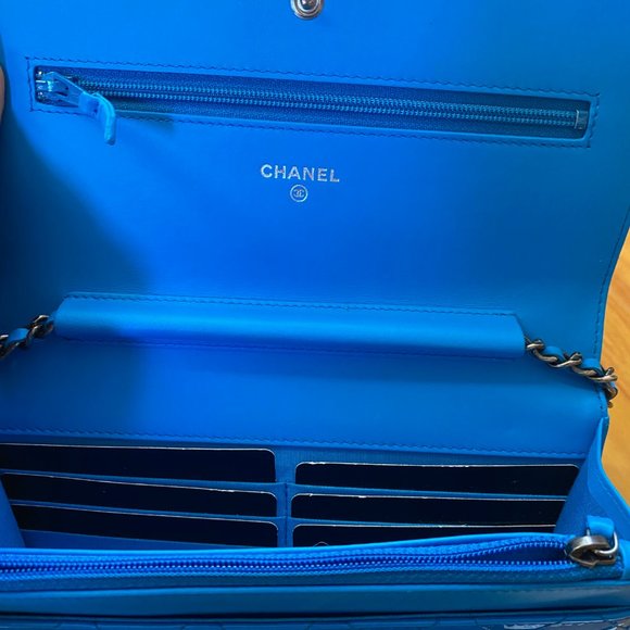 Chanel mini blue quilted bag - Picture 7 of 7